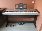 Digitale piano met gebruiksaanwijzing Yamaha PortableGrand D, Ophalen, Bruin, Zo goed als nieuw, Digitaal
