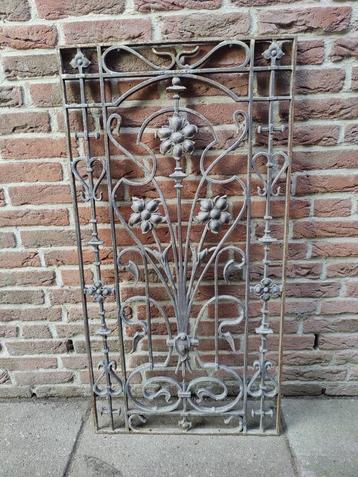 Schitterend groot antieke jaren 30 Frans deurrooster  beschikbaar voor biedingen