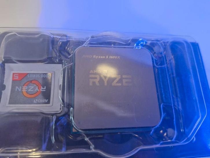 AMD Ryzen 5 1600x, Computers en Software, Processors, Zo goed als nieuw, 6-core, 3 tot 4 Ghz, Verzenden