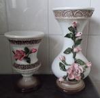 Brocante/vintage/antieke vazen met roosjes van Vaga, Huis en Inrichting, Woonaccessoires | Vazen, Overige kleuren, Verzenden, Aardewerk of Porselein