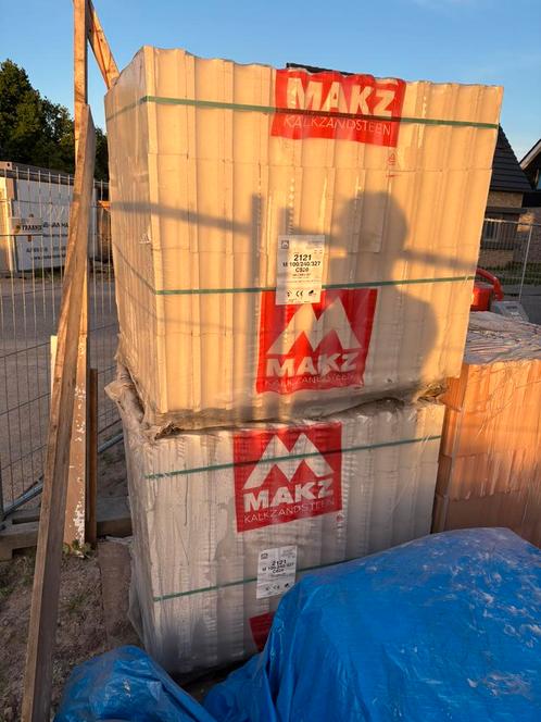Te koop: 55 kalkzandstenen – Makz, Doe-het-zelf en Verbouw, Metselstenen, Nieuw, Kalkzandstenen, Ophalen of Verzenden