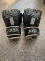 Joya Kickboks set: scheenbeschermers S + handschoenen 6oz, Ophalen, Zo goed als nieuw