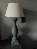 Balusterlamp met kap taupe, Huis en Inrichting, Lampen | Tafellampen, Ophalen of Verzenden, Zo goed als nieuw, 50 tot 75 cm