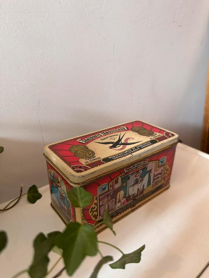 Vintage blik zwaluw lucifers, Verzamelen, Blikken, Gebruikt, Overige merken, Ophalen of Verzenden