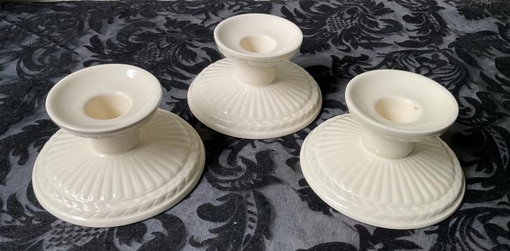 Drie Wedgwood Edme lage kandelaars kaarsenstandaards, Huis en Inrichting, Woonaccessoires | Kandelaars en Kaarsen, Zo goed als nieuw