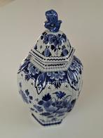 Delfts blauwe zeskant deksel vaas, Antiek en Kunst, Antiek | Vazen, Ophalen of Verzenden