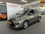 Toyota Yaris 1.5 Hybrid Trend / NL-auto, Navi, Airco, Trekha, Gebruikt, Euro 6, 4 cilinders, Origineel Nederlands