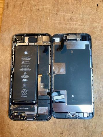 iPhone SE (2020) 128GB DEFECT!  beschikbaar voor biedingen