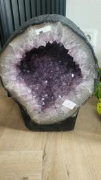 Prachtige amethist geode Brazilië KORTING, Verzamelen, Mineralen en Fossielen, Ophalen of Verzenden, Mineraal