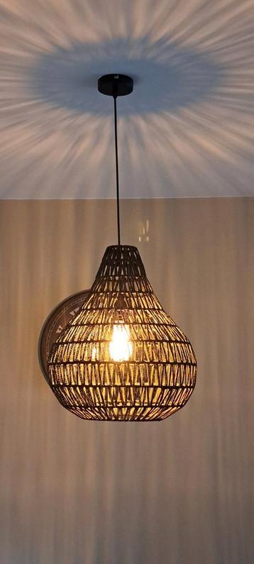 Mooie zwarte hanglamp van touw beschikbaar voor biedingen