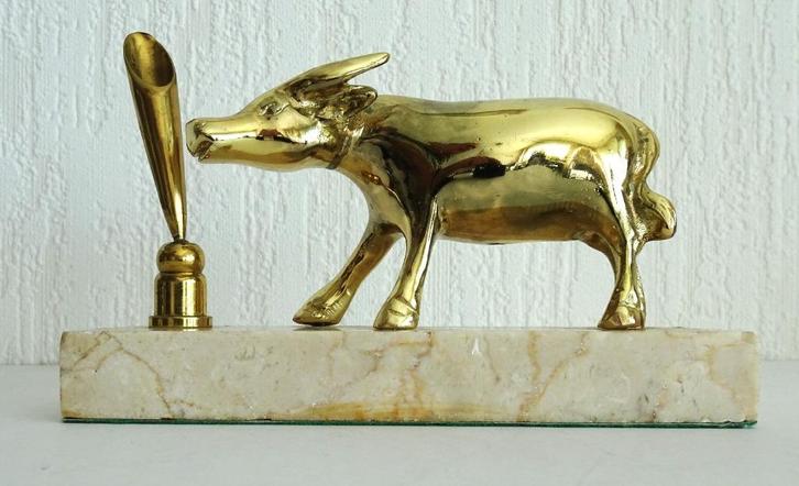 Koperen (messing) stier en pennenhouder, Diversen, Bureau-accessoires, Zo goed als nieuw, Ophalen of Verzenden