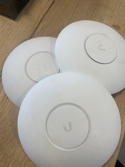 Unifi AP AC PRO, Computers en Software, Accesspoints, Zo goed als nieuw, Ophalen of Verzenden