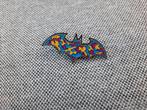 1 mooie kleurrijke pin van een vleermuis / batman te koop, Verzamelen, Speldjes, Pins en Buttons, Ophalen of Verzenden, Nieuw