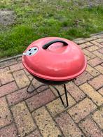 Klein houtskool bbq, Ophalen, Gebruikt, Met accessoires