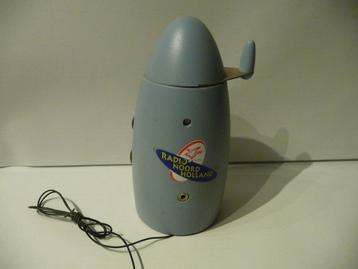 Transistorradio Noord Holland. Batt./generator Verz. kan ook beschikbaar voor biedingen