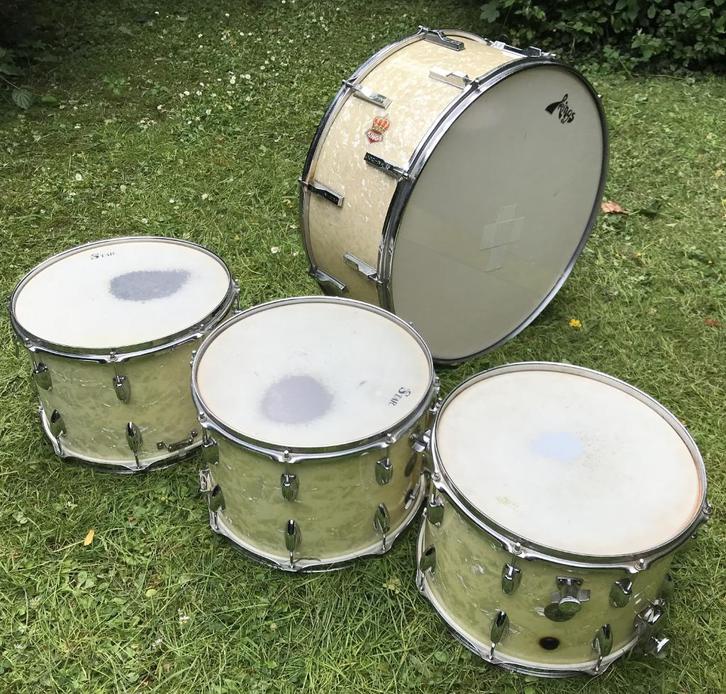 3 snares en bass drum, marching drums, Muziek en Instrumenten, Drumstellen en Slagwerk, Gebruikt, Overige merken, Ophalen of Verzenden