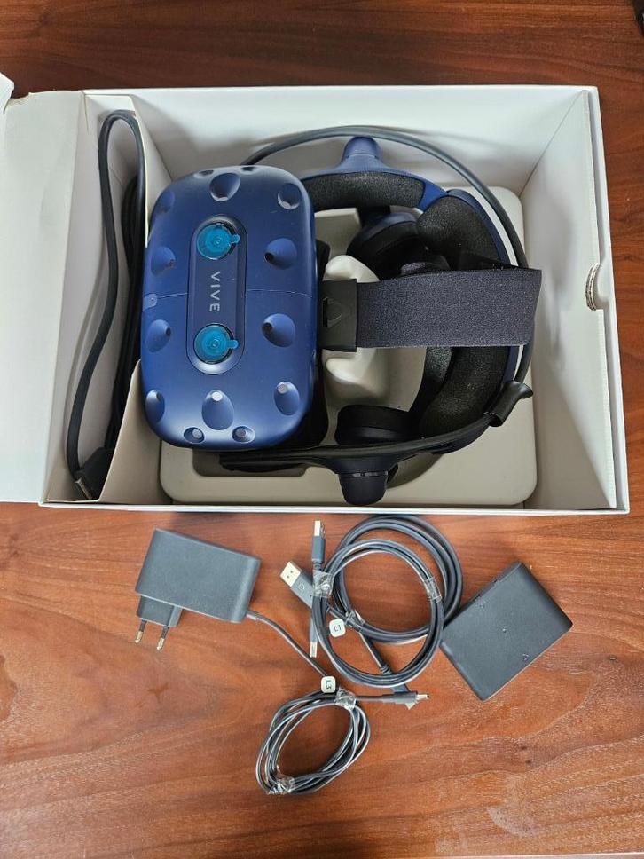 HTC Vive Pro Headset, Spelcomputers en Games, Virtual Reality, Zo goed als nieuw, Pc, Ophalen of Verzenden
