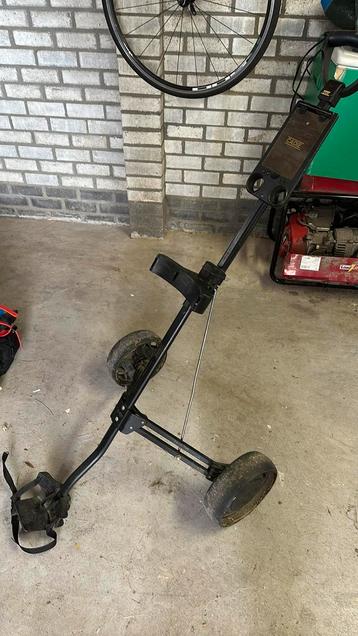 Golf trolley beschikbaar voor biedingen