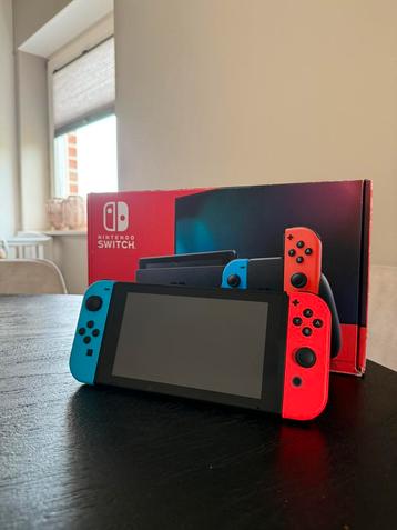 Nintendo Switch V2 (2020) met accessoires + doos beschikbaar voor biedingen
