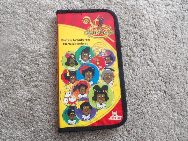 De club SINTERKLAAS pietenavonturen verzamelmap met 4 cd's, Diversen, Sinterklaas, Nieuw, Ophalen of Verzenden