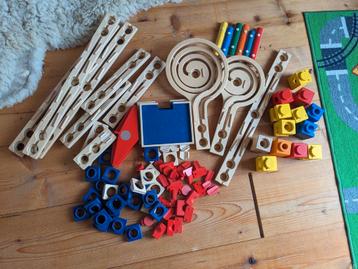 Hape houten knikkerbaan met muziekmakers  beschikbaar voor biedingen