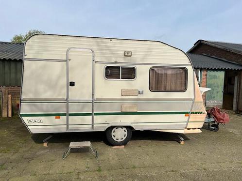 Te koop: Caravan Chateau La Car 380, Caravans en Kamperen, Caravans, Particulier, tot en met 4, 500 - 750 kg, Standaardzit, Chateau