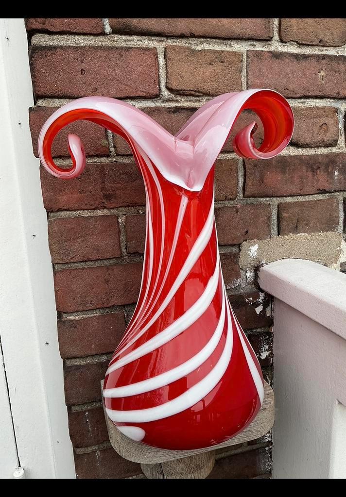 Blikvanger ! Grote knalrode + wit glazen vaas v., Antiek en Kunst, Kunst | Designobjecten, Ophalen of Verzenden