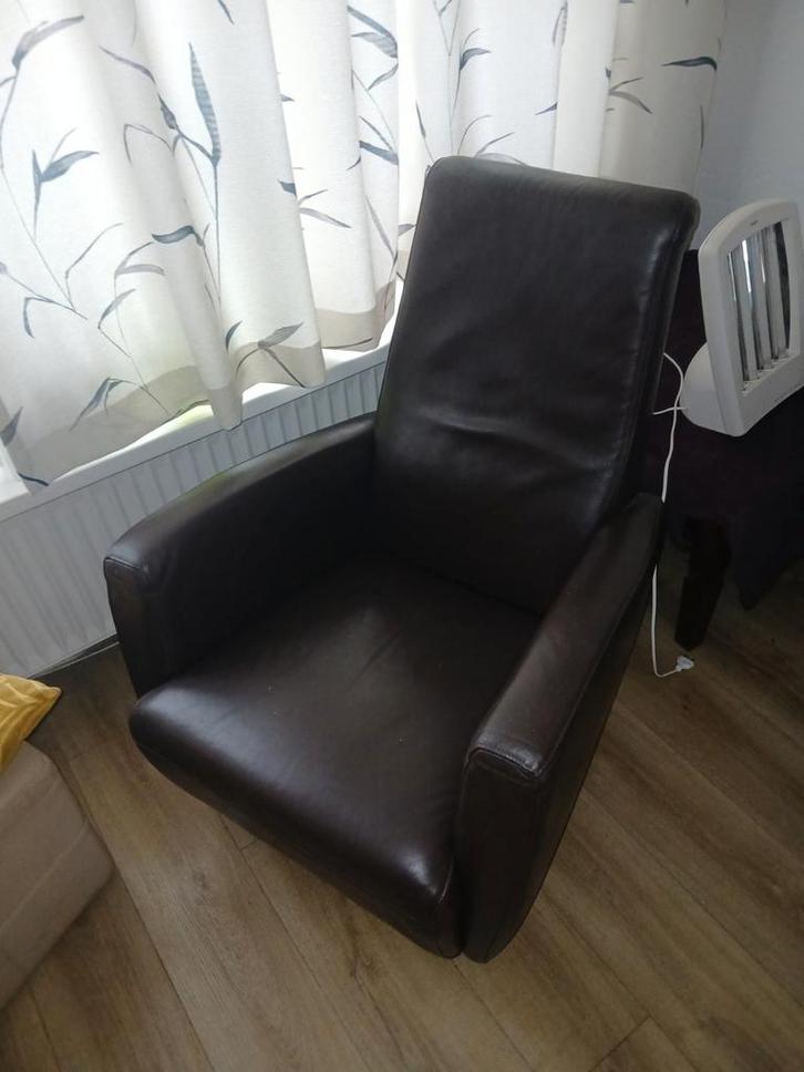 Comfortabele lederen stoel, Huis en Inrichting, Fauteuils, Ophalen of Verzenden