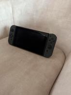 Nintendo Switch (grijs) met dock & oplader, Spelcomputers en Games, Spelcomputers | Nintendo Switch, Ophalen of Verzenden, Zo goed als nieuw
