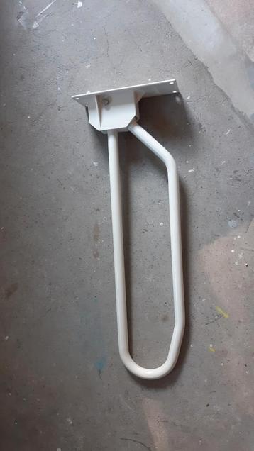 Hulp middel voor toilet beschikbaar voor biedingen