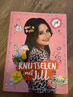Knutselen met Jill - Creatieve DIY Ideeën!, Ophalen of Verzenden, Zo goed als nieuw, Scrapbooking en Knutselen, Geschikt voor kinderen