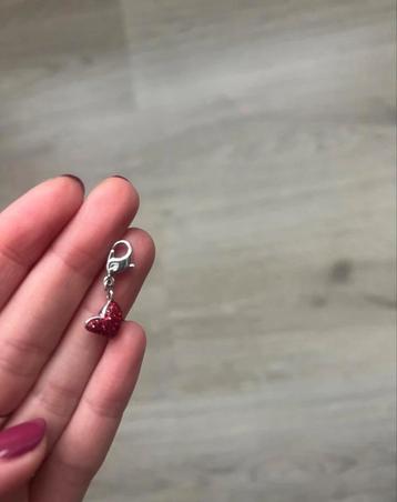 Swarovski bedel hart beschikbaar voor biedingen