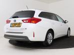 Toyota Auris Touring Sports 1.8 Hybrid Aspiration I Navigati, Gebruikt, Zwart, 4 cilinders, Wit