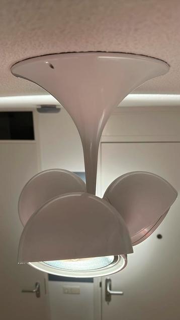 Moderne Witte Plafondlamp beschikbaar voor biedingen