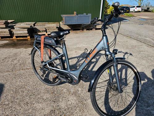 Cube maat 50 ,dames elektrische fiets lage instap ZGAN, Fietsen en Brommers, Elektrische fietsen, Zo goed als nieuw, Cube, 51 tot 55 cm