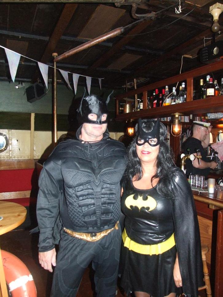 Batman en batgirl costuum te huur. Max €22 complete outfit, Kleding | Heren, Carnavalskleding en Feestkleding, Zo goed als nieuw