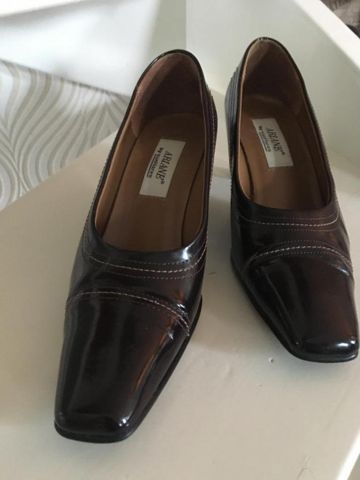 schoen pump paars lak, Kleding | Dames, Schoenen, Zo goed als nieuw, Overige kleuren, Ophalen of Verzenden