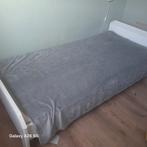 Eenpersoonsbed met witte frame, Gebruikt, 90 cm, Eenpersoons, Wit