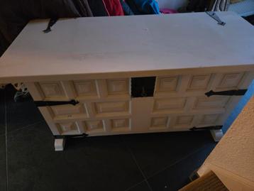 Mooie Dekenkist / Opbergkist beschikbaar voor biedingen