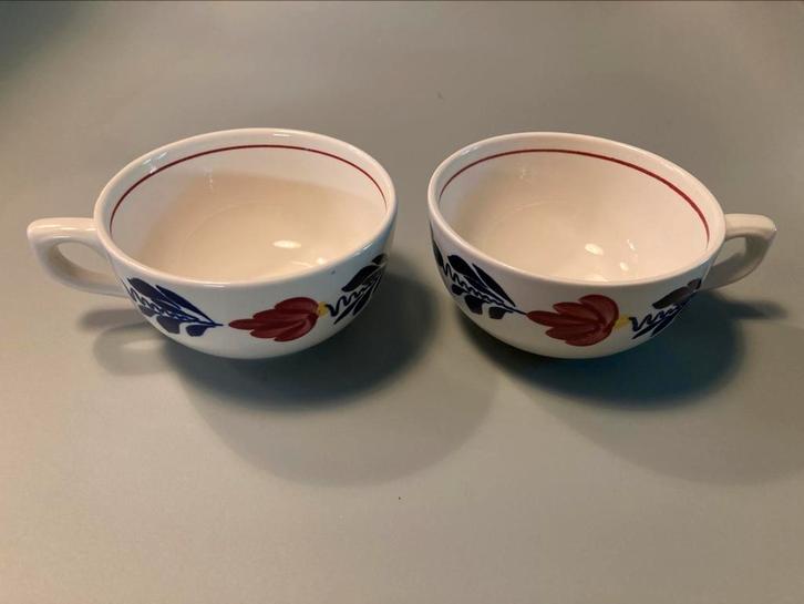Twee Boerenbont theekopjes – Boch Belgium, Huis en Inrichting, Keuken | Servies, Zo goed als nieuw, Overige typen, Boerenbont