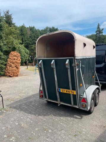 1,5 paardstrailer / veewagen opknapper.  beschikbaar voor biedingen