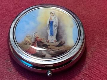 PILLENDOOSJE "Lourdes" afsluitbaar  beschikbaar voor biedingen