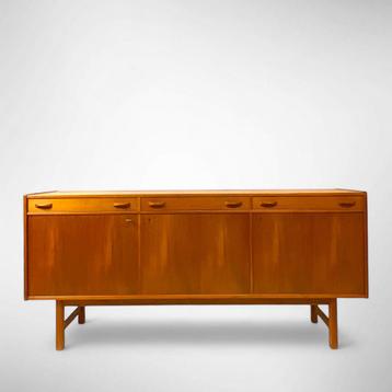 Vintage Ulferts Tibro dressoir / sideboard beschikbaar voor biedingen