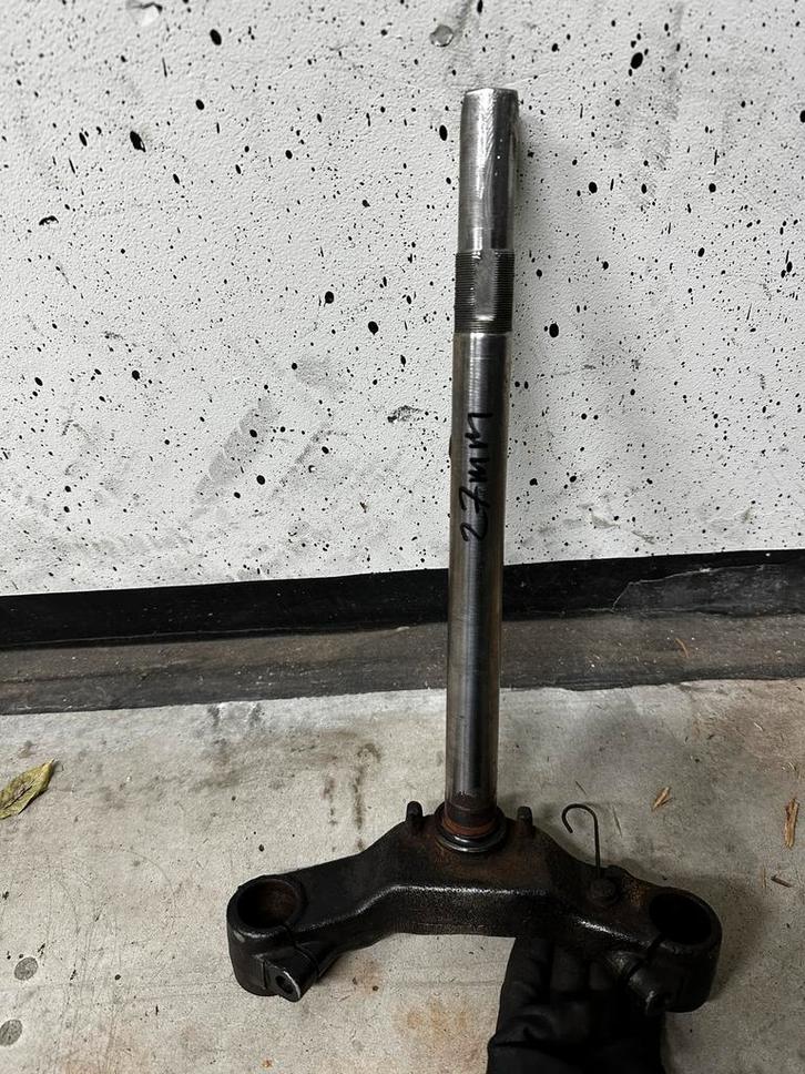 Kroonstuk voorvork Aerox oud model., Motoren, Tuning en Styling, Ophalen of Verzenden