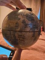 Metalen maan bol van 25 cm, Huis en Inrichting, Woonaccessoires | Wereldbollen, Ophalen of Verzenden, Gebruikt