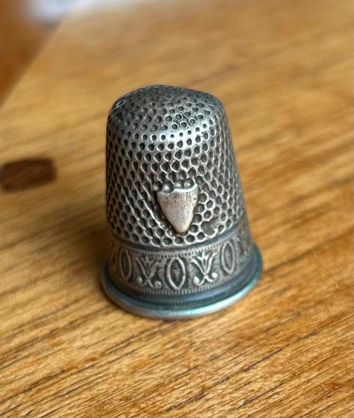 Antieke Verzilverde Vingerhoed, Antiek en Kunst, Antiek | Overige Antiek, Ophalen of Verzenden
