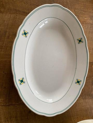 Vintage Serveerschaal met Decoratie beschikbaar voor biedingen