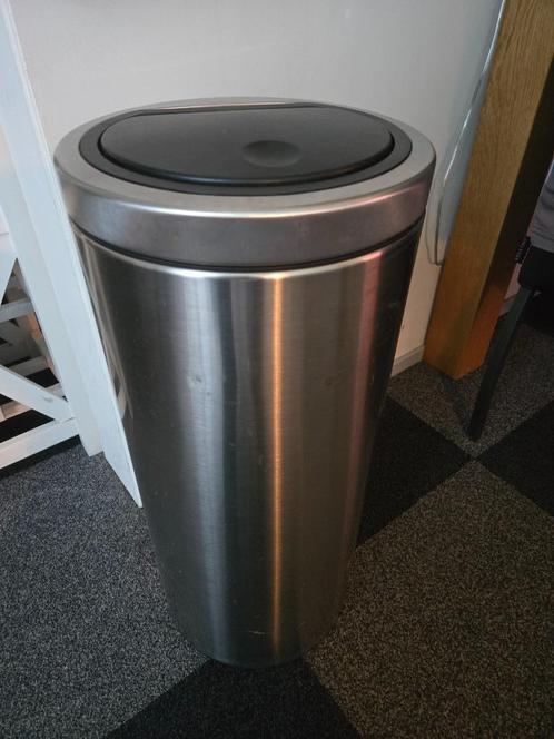 Brabantia prullenbak, Huis en Inrichting, Woonaccessoires | Prullenbakken, Gebruikt, Metaal, 50 tot 75 cm, 30 tot 40 liter, Ophalen of Verzenden