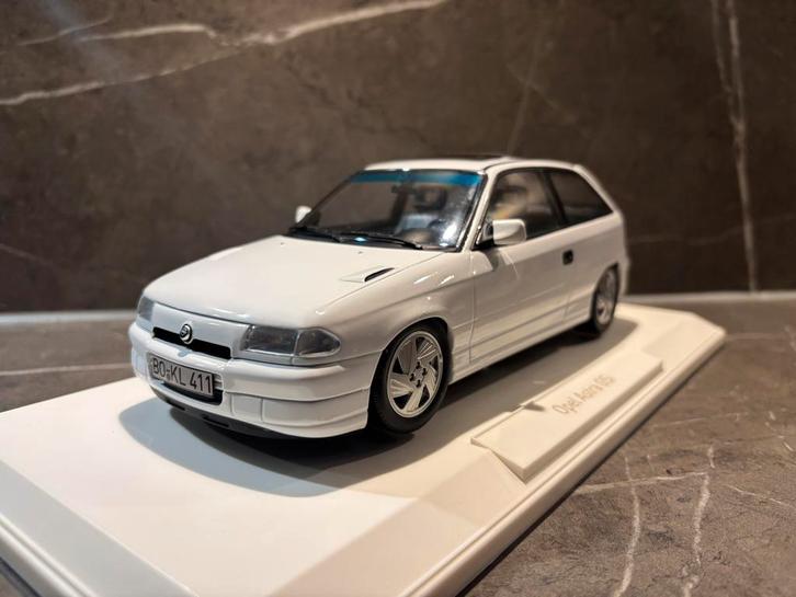 Norev Opel Astra F GSi wit 1:18, Hobby en Vrije tijd, Modelauto's | 1:18, Zo goed als nieuw, Norev, Ophalen of Verzenden