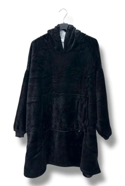 Zwarte fluffy trui met capuchon One size 46/48/50/52, Kleding | Dames, Grote Maten, Nieuw, Trui of Vest, Zwart, Ophalen of Verzenden